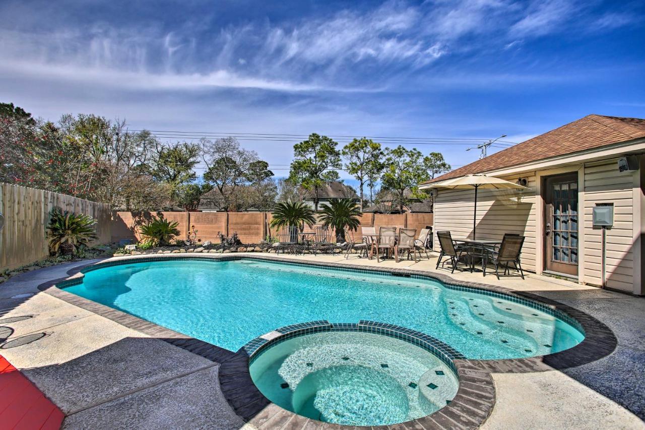 Сasa de vacaciones With Private Outdoor Pool! Houston